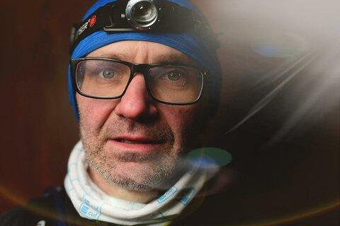Konrad počas Winter Trail Małopolska 2019