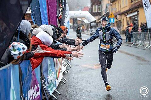 Miłosz počas Zimowy Ultramaraton Karkonoski 2023