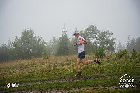 Szymon počas Gorce Ultra-Trail 2023
