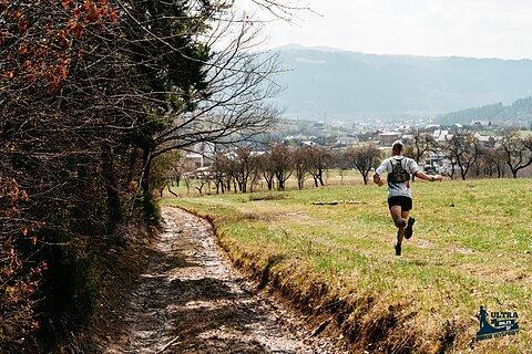 Konrad počas Ultra Miles of Beskid Wyspowy 2025